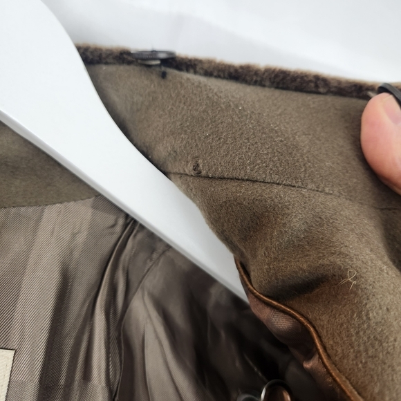 Burberry wool/cashmere coat size 6 with removable collar - Picture 10 of 14